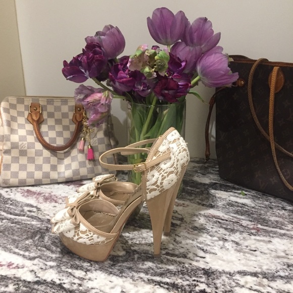 bebe Shoes - Bebe Sz 6 Grace platform lace heels perfect for Summer